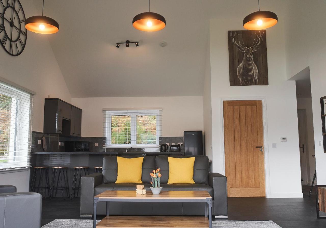 Shoreland Lodges - Cherry Lodge Fort Augustus Exterior photo