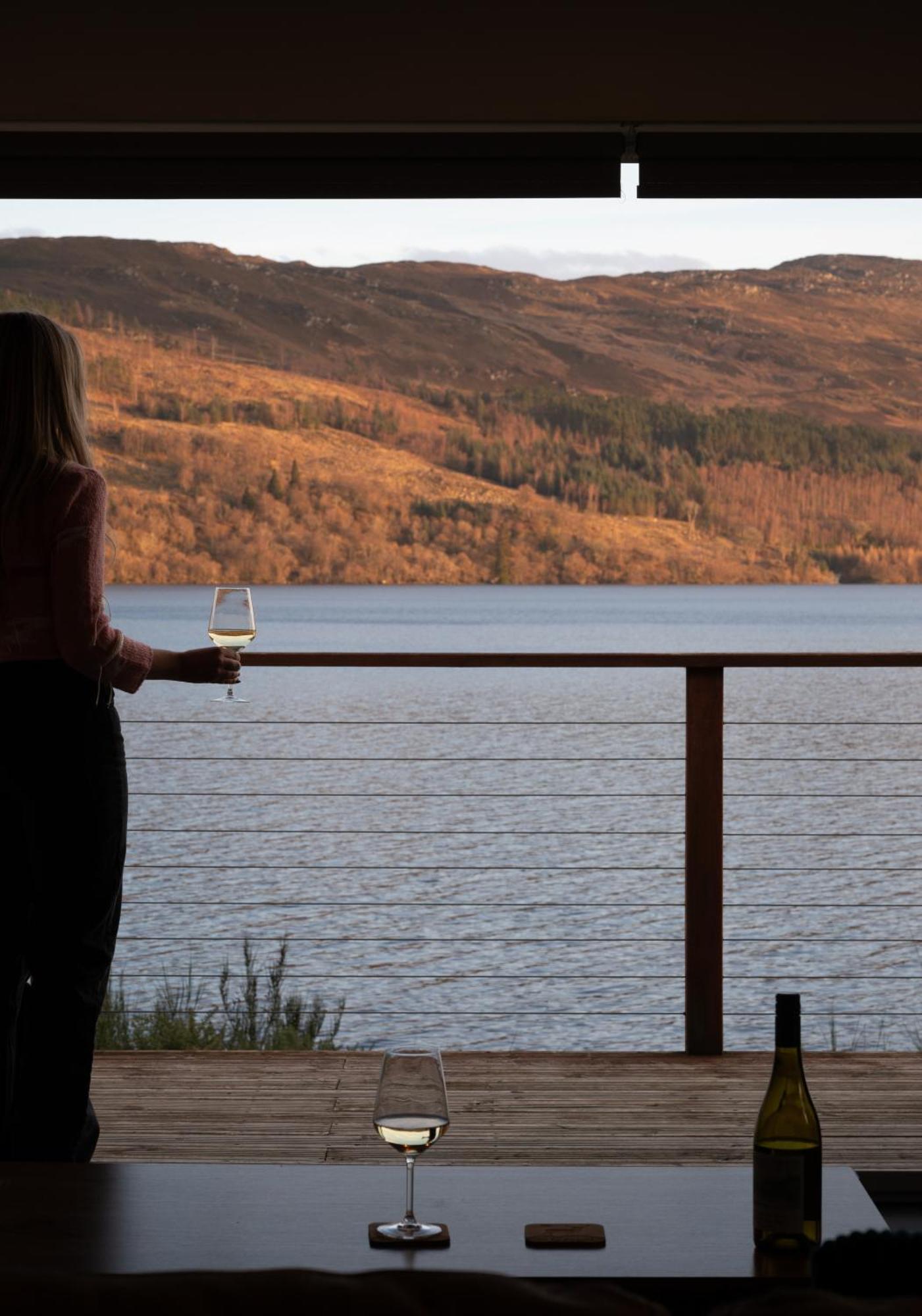 Shoreland Lodges - Cherry Lodge Fort Augustus Exterior photo